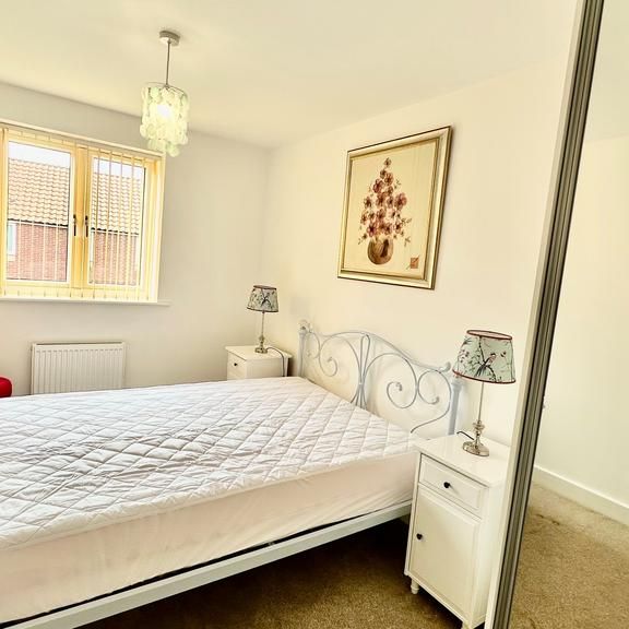 3 bedroom semi-detached house to rent - Photo 1