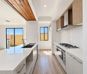 Modern Living in Fraser Rise - Photo 3