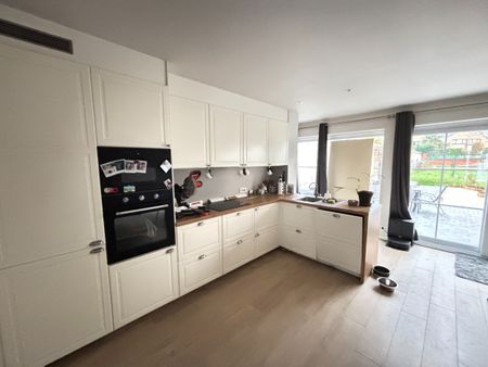 Menen - Gerenoveerde woning met tuin en 2 slaapkamers - Photo 5
