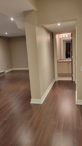 For Lease - 50 Direzze Court, Richmond Hill, Ontario - Photo 2