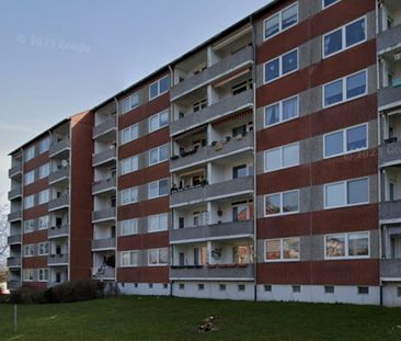 zum 16.02.2026 - Tolle 3 Zimmer Wohnung mit Balkon - Photo 2