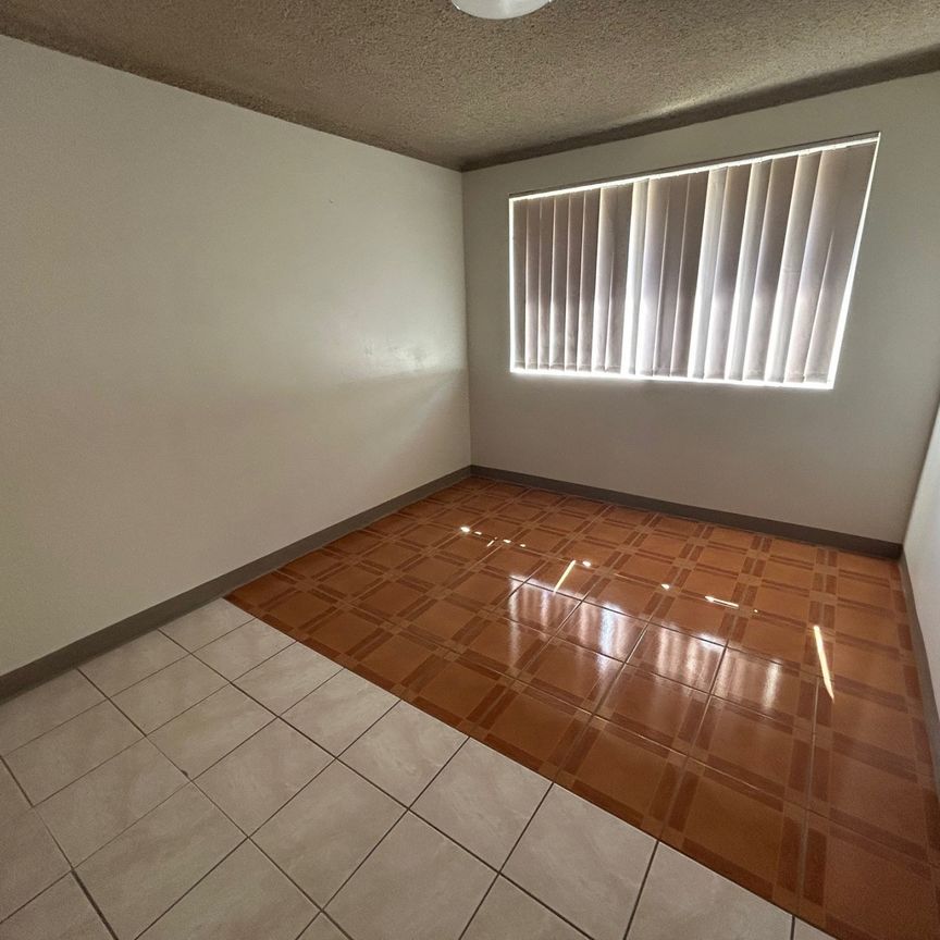 Located In A Sought After Location - Opposite Liverpool Hospital - Photo 1