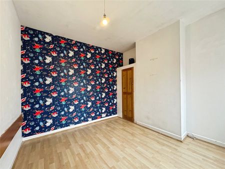 3 bedroom house to rent Thursby Road, NN1 - Photo 4