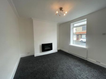 2 bedroom terraced house to rent - Photo 3