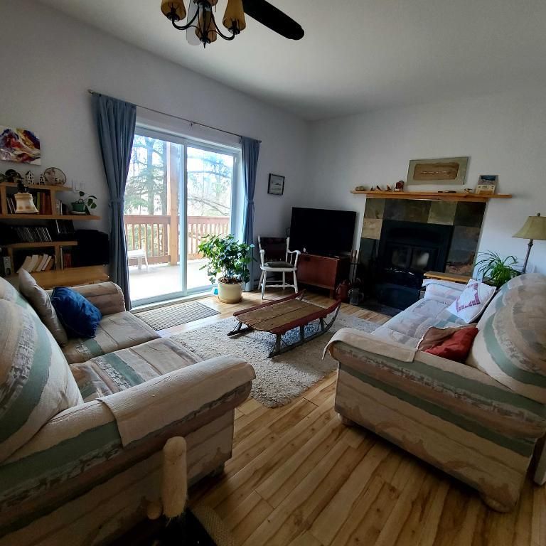 Appartement de rêve 4½, à louer à l’année 1500$/mois à Sutton - Photo 1