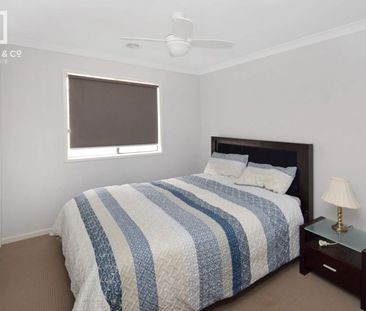 LARGE FOUR BEDROOM HOUSE - GOOD CONDITION - Photo 3