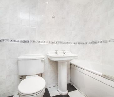 3 bedroom maisonette to rent - Photo 4