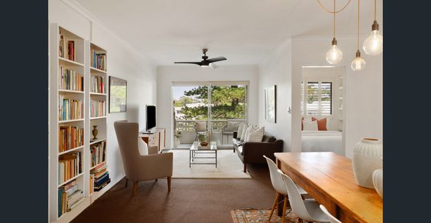 Amazing space and an exclusive beachside address - Photo 1