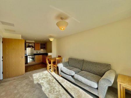 2 bedroom apartment to rent - Photo 4