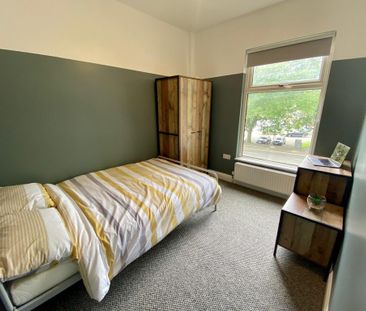 4 bedroom terraced house to rent - Photo 5