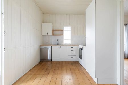 Character-Filled Queenslander - Photo 4