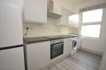 1 Bed Flat, Lennard Road, SE20 - Photo 3