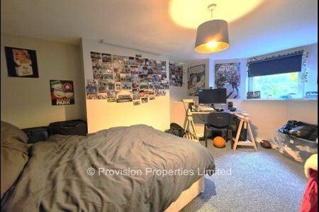 6 Bedroom Student Properties Woodhouse - Photo 4