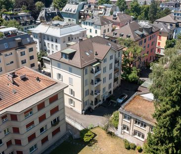 Wohnen mit Charakter: Stilvolle Dachwohnung im Herzen von Zürich - Photo 6