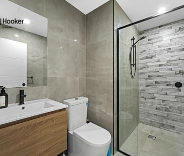 Ground-Floor Apartment with Huge Backyard - Photo 6