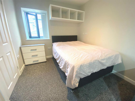 1 bedroom private hall to rent - Photo 3