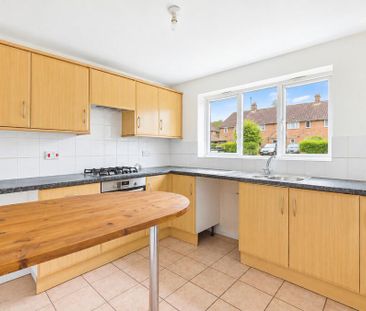 3 bedroom semi-detached house to rent - Photo 5