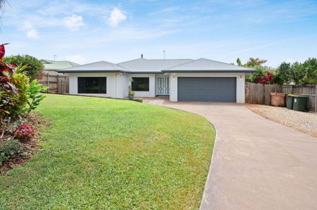 Spacious Family Home with Breathtaking Views - Photo 4