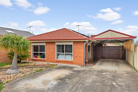 23 Poa Court, Delahey VIC 3037 - Photo 5