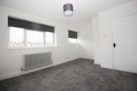 3 bedroom detached house to rent - Photo 2