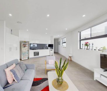 Modern & Private 2-Bedroom Apartment - Photo 1