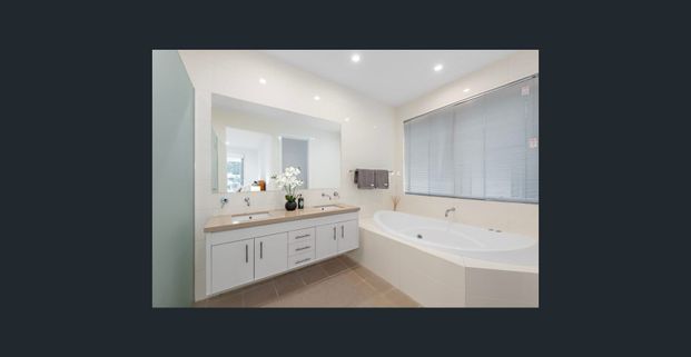 5-BEDROOM HOME WITH PRIVATE PONTOON & POOL!!! - Photo 1