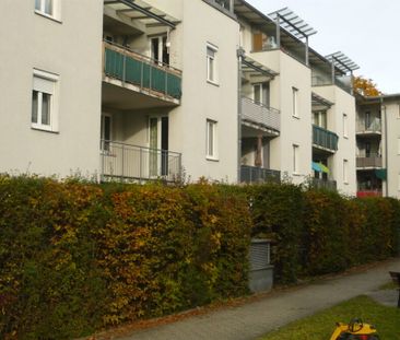 3-Zimmer-Wohnung mit großzügiger Loggia und PKW-Abstellplatz *Krank... - Photo 3