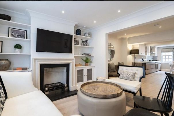 4 bedroom terraced house to rent - Photo 1