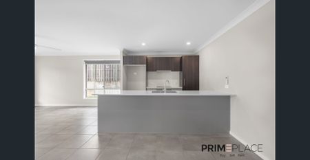 FOUR BEDROOM FAMILY HOME - Photo 4