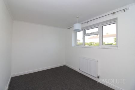 3 bed semi-detached house to rent in Grenville Avenue, Torquay, TQ2 - Photo 4