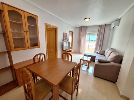 Ref.7432 2 Bedroom Apartment in Torrevieja - Photo 4