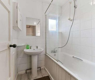 Rowden Road, Epsom, KT19 - Photo 6