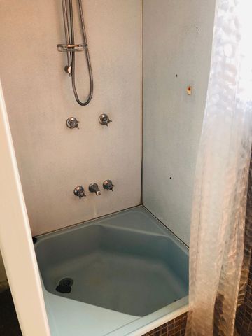 Cute Scarborough Flat with Outdoor Amenities - Photo 4