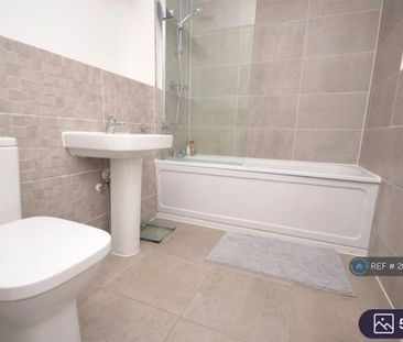 3 bedroom semi-detached house to rent - Photo 6