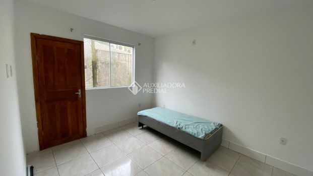 Casa com 3 quartos e 98m² para alugar em Carianos, Florianópolis. - Photo 1