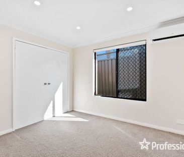 Spacious & Private 3-Bedroom Rear Villa! - Photo 6