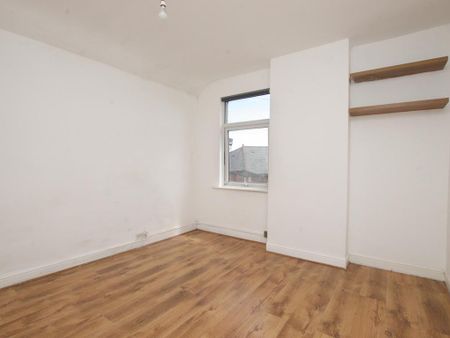 4 bedroom terraced house to rent - Photo 4