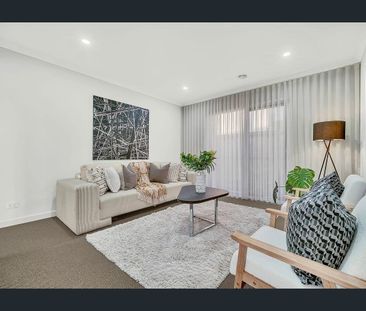 Modern Family Home with Multiple Living Areas in Prime Clyde North ... - Photo 4