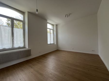 2 pièces - 52,95m2 - proche gare - rénové - Photo 2