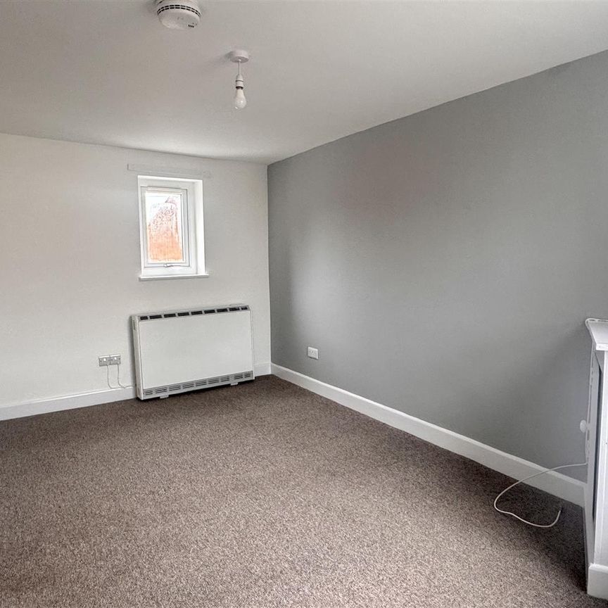 1 bed flat to rent Cotmanhay Road, DE7 - Photo 1