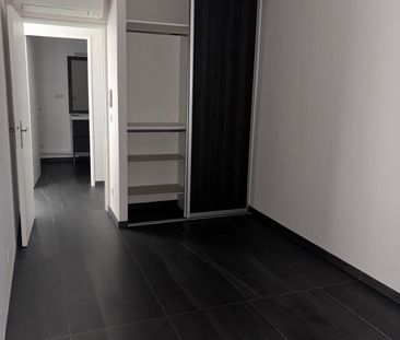 Location Appartement 3 pièces 74m² MARIGNANE 13700 - Photo 2