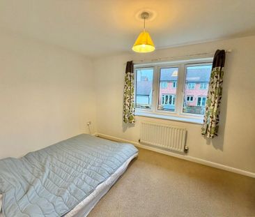 2 bedroom terraced house to rent - Photo 4