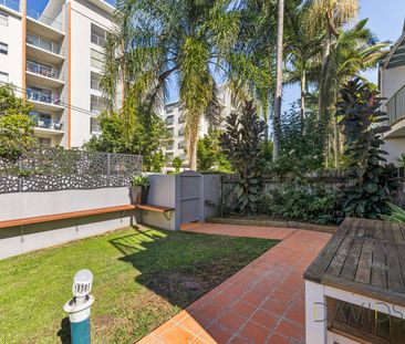 8/3 Bradford Street, Labrador QLD 4215 - Townhouse For Rent | Domain - Photo 4