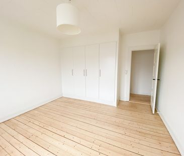 Nyrenoveret 3-værelses lejlighed i Aalborg centrum - Foto 2