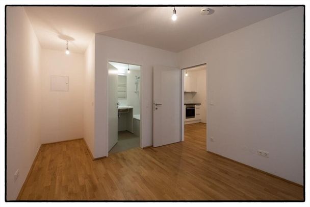 Wunderschöne 2-Zimmer Wohnung mit Balkon & Garage - ideal für Singles und Pärchen ! - Photo 1