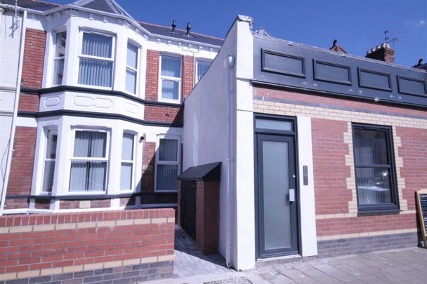Whitchurch Road, Heath, Cardiff - Photo 1
