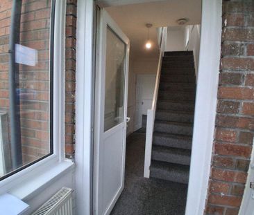 3 bedroom end of terrace house to rent - Photo 5