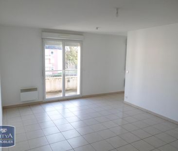 Location Appartement 2 pièces 46m² HENIN BEAUMONT 62110 - Photo 5