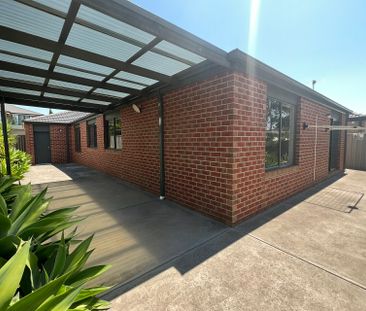 46 Tankard Drive, Cranbourne VIC - Photo 3