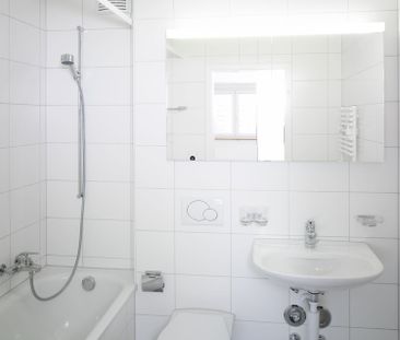 "Moderne 3-Zimmerwohnung zwischen Bahnhof und den Langen Erlen" - Photo 5